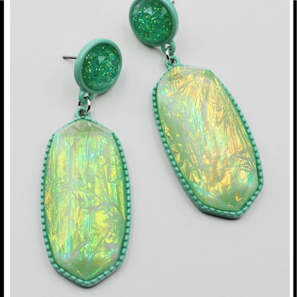 GREEN SHADES OF SUMMER DROP EARRINGS FACETED ACRYLIC STONE